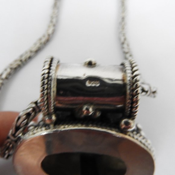 L716 Stamped 925 Silver Necklace with Blue Black Colored Stone - Picture 5 of 7